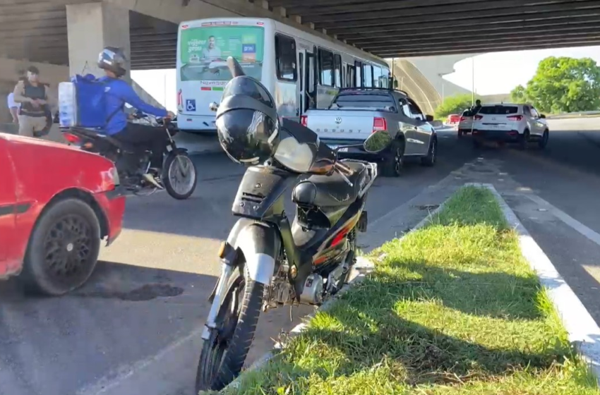  Adolescente morre após moto colidir com ônibus em João Pessoa