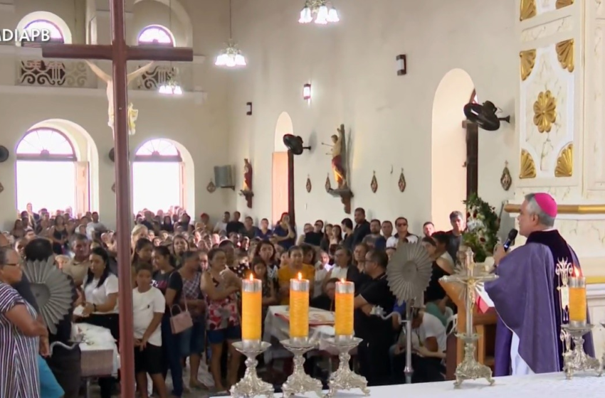  Motorista relatou que ônibus escolar teve problemas no freio pouco antes do acidente que matou adolescentes, diz estudante