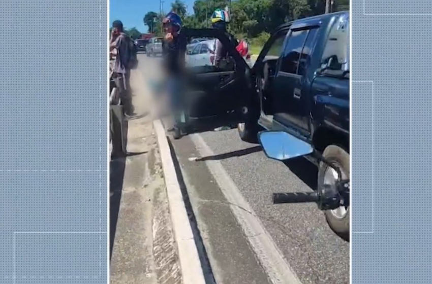 Colisão entre moto e carro deixa uma pessoa morta, na BR-230, em João Pessoa
