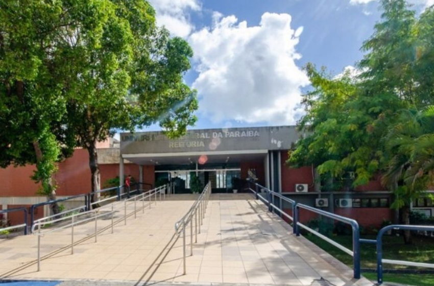 Concurso da UFPB para professor tem edital publicado com 16 vagas e salários que passam de R$ 14 mil