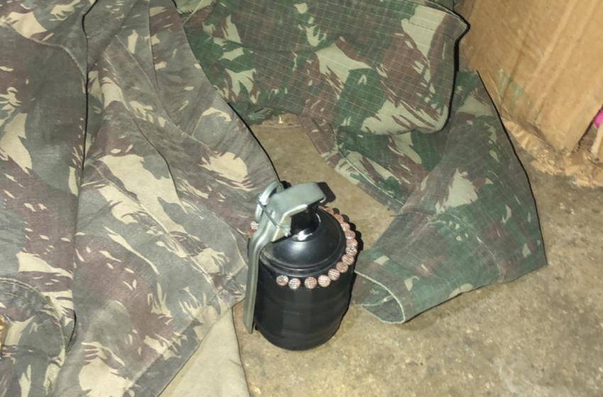 Granada é encontrada dentro de casa durante operação policial, em Bayeux