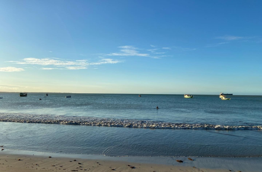 Dois trechos de praias do litoral da Paraíba estão impróprios para banho nesta semana