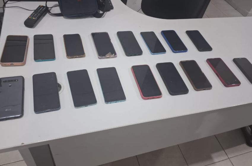  Policia Militar prende grupo suspeito de furtar celulares durante festa, em Pedras de Fogo