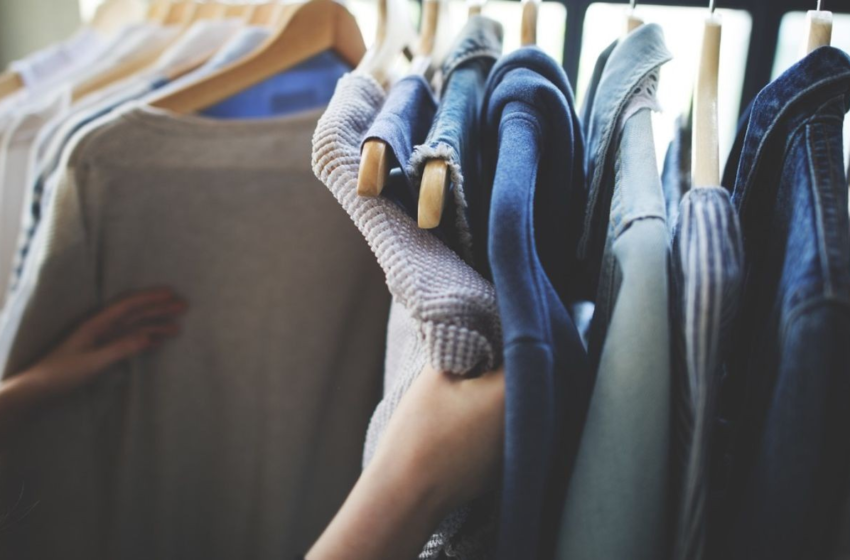 Lei obriga uso de Braille em etiquetas de roupas comercializadas na Paraíba
