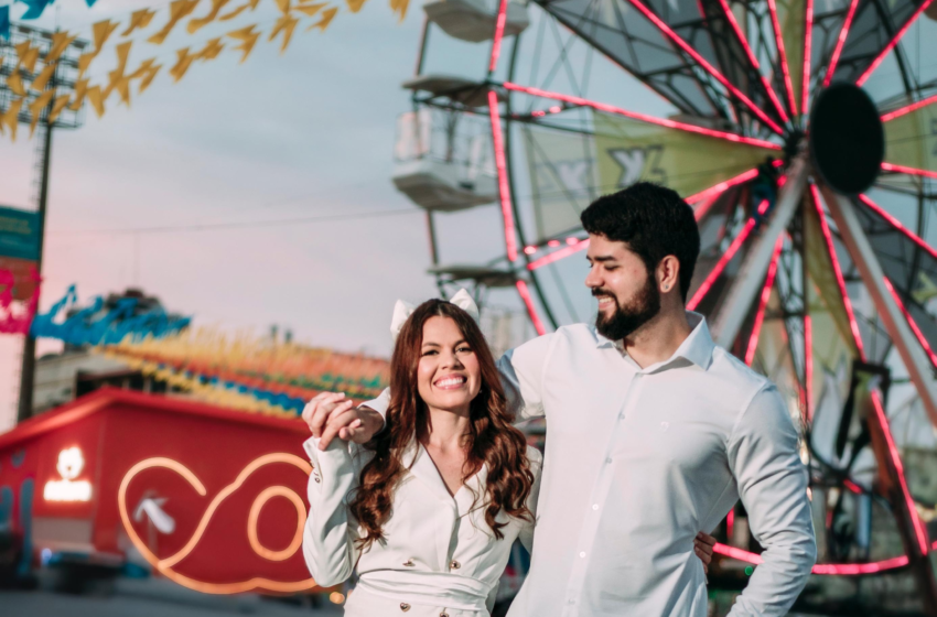  Casal faz ensaio de pré-casamento no Parque do Povo e lembra começo do namoro no São João de Campina Grande