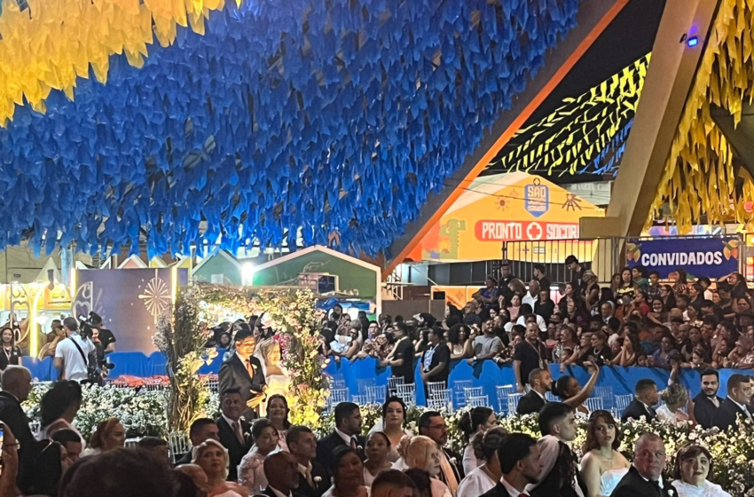  Cantor que conheceu noiva durante show no Parque do Povo se casa no São João 2025 de Campina Grande