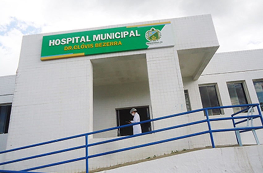 Idoso passa mal e morre após caminhonete perder o controle e atingir casa em Bananeiras