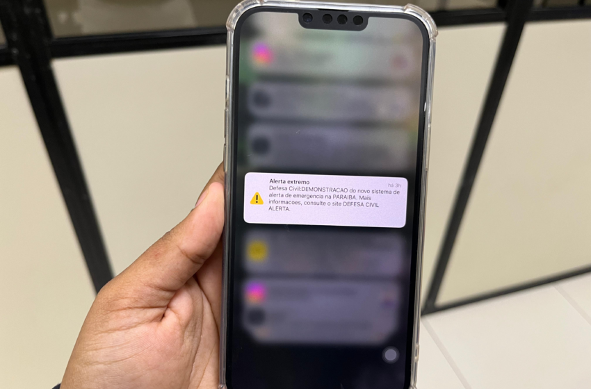 Teste de alerta da Defesa Civil causa susto em dona de casa na PB: 'Achei que era um vírus de celular'