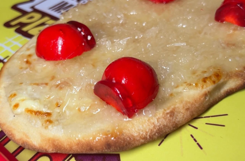 Pizza de bala de coco une doce popular no Nordeste com culinária italiana no São João