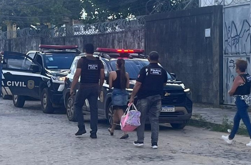 Suspeita de furtar armas de clube de tiro é presa durante operação policial em Santa Rita