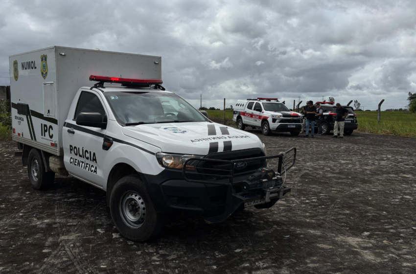  Corpo enrolado em lençol é encontrado às margens de rodovia, na cidade de Pedras de Fogo, PB