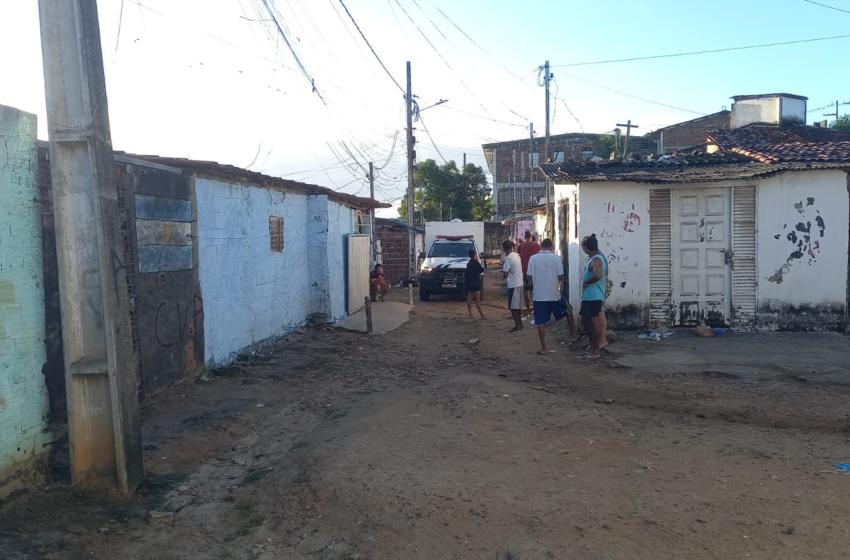  Mulher trans é morta a tiros dentro de casa, em Bayeux