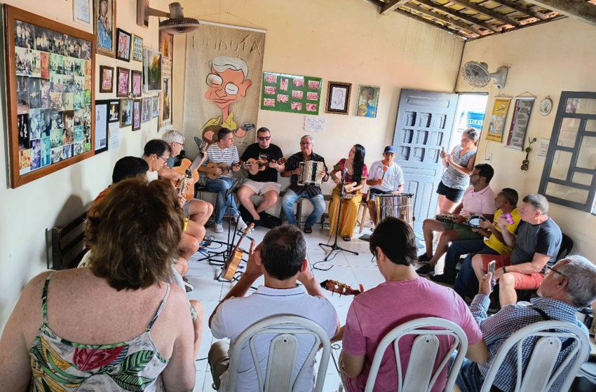  Roda de choro em Campina Grande, PB, chega aos 70 anos celebrando legado de Duduta